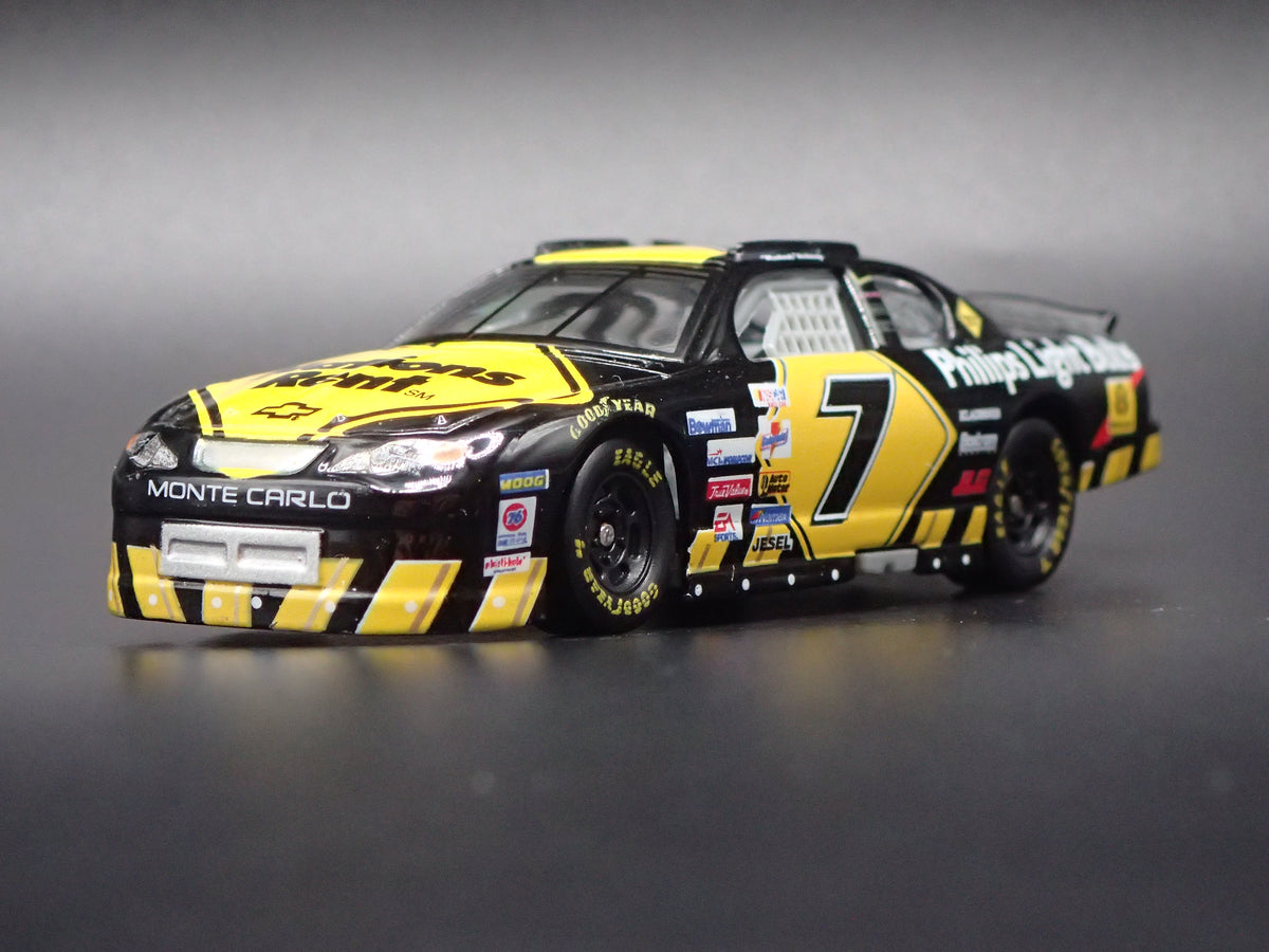 2000 CHEVY CHEVROLET MONTE CARLO 7 MICHAEL WALTRIP NASCAR 1:64 SCALE DIECAST CAR