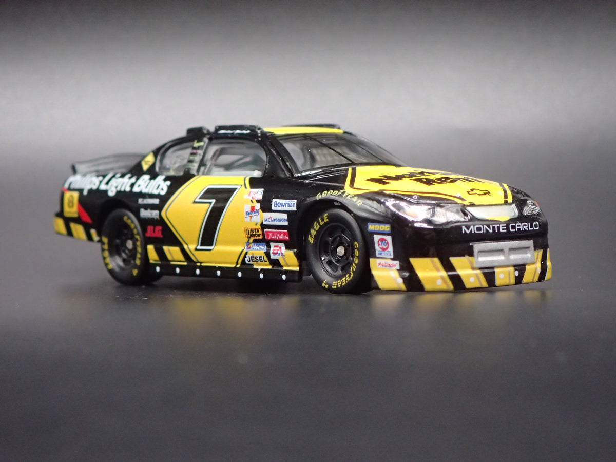 2000 CHEVY CHEVROLET MONTE CARLO 7 MICHAEL WALTRIP NASCAR 1:64 SCALE DIECAST CAR