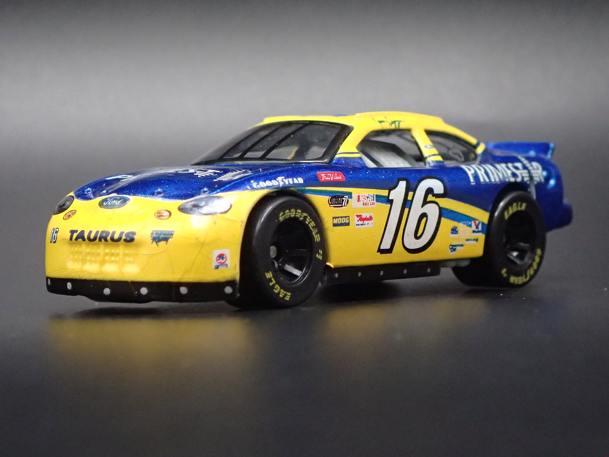 1998 98 FORD TAURUS 16 TED MUSGRAVE PRIMESTAR NASCAR 1:64 SCALE DIECAST CAR