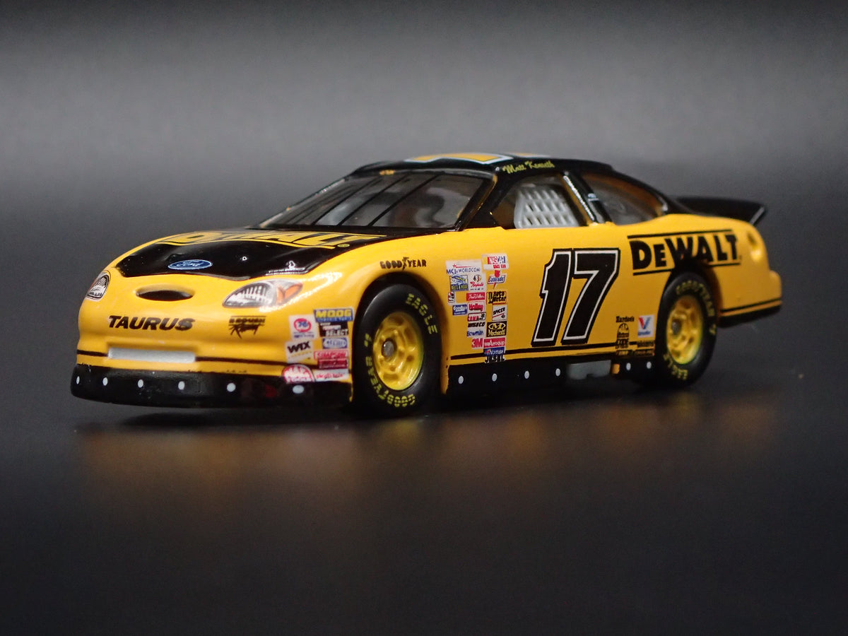 2000 00 FORD TAURUS NASCAR 17 MATT KENSETH DEWALT 1/64 SCALE DIECAST MODEL CAR
