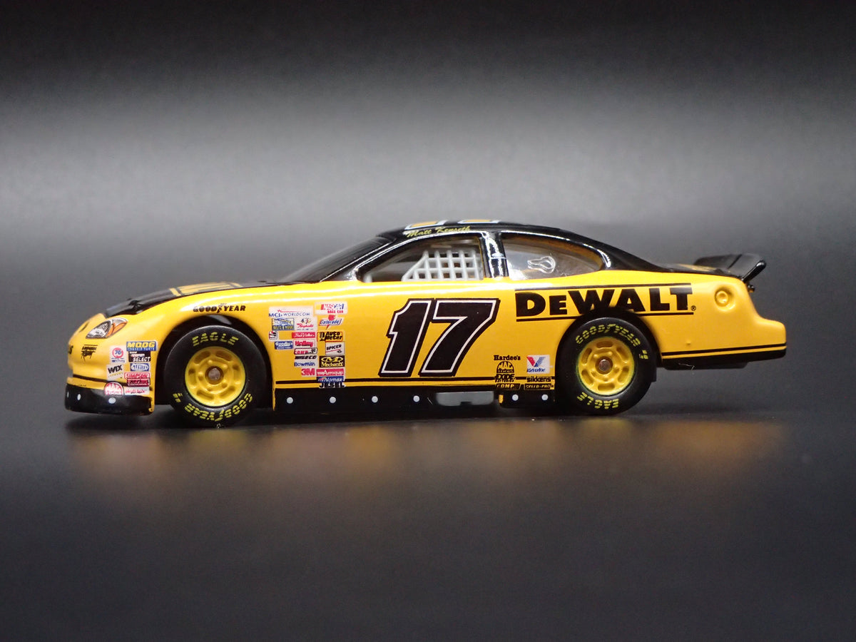2000 00 FORD TAURUS NASCAR 17 MATT KENSETH DEWALT 1/64 SCALE DIECAST MODEL CAR
