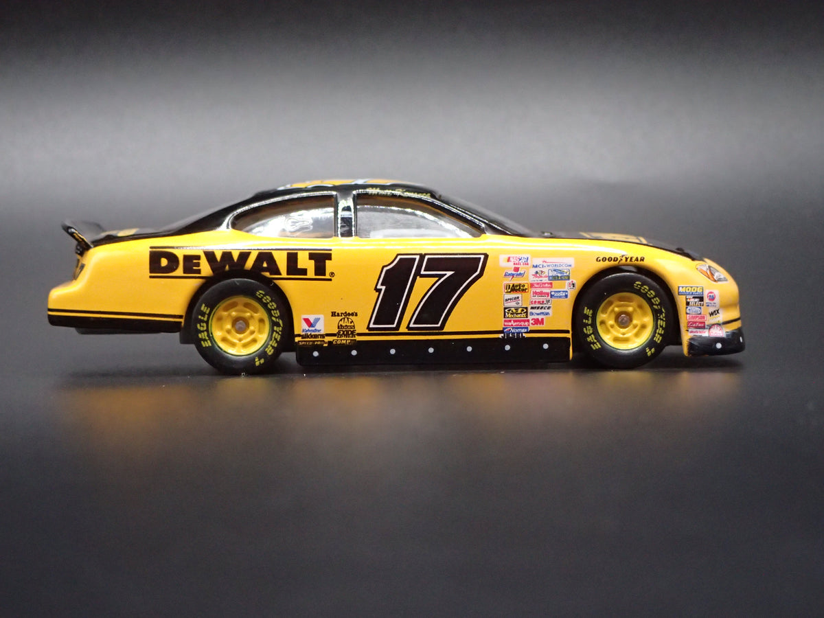 2000 00 FORD TAURUS NASCAR 17 MATT KENSETH DEWALT 1/64 SCALE DIECAST MODEL CAR