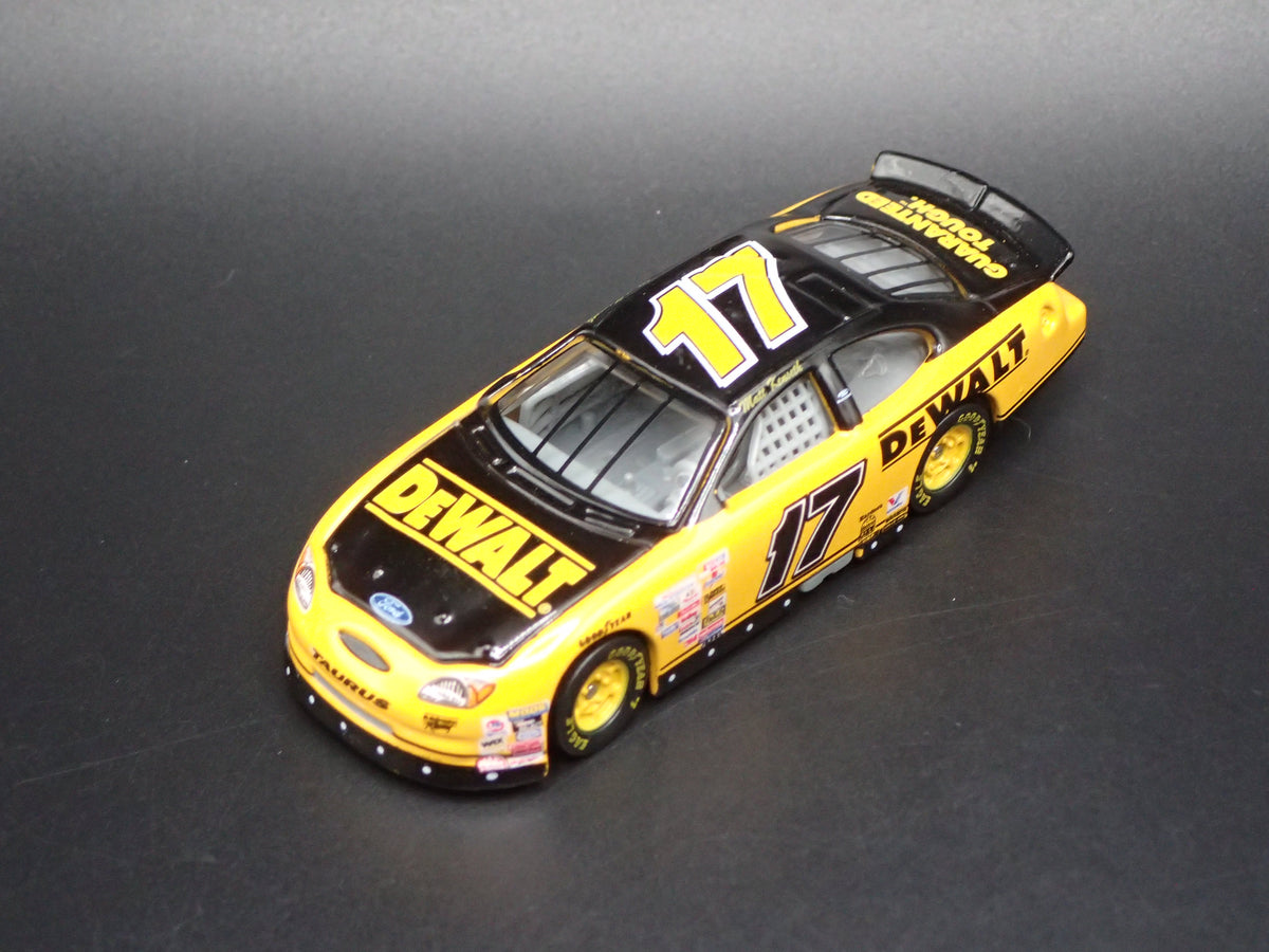 2000 00 FORD TAURUS NASCAR 17 MATT KENSETH DEWALT 1/64 SCALE DIECAST MODEL CAR