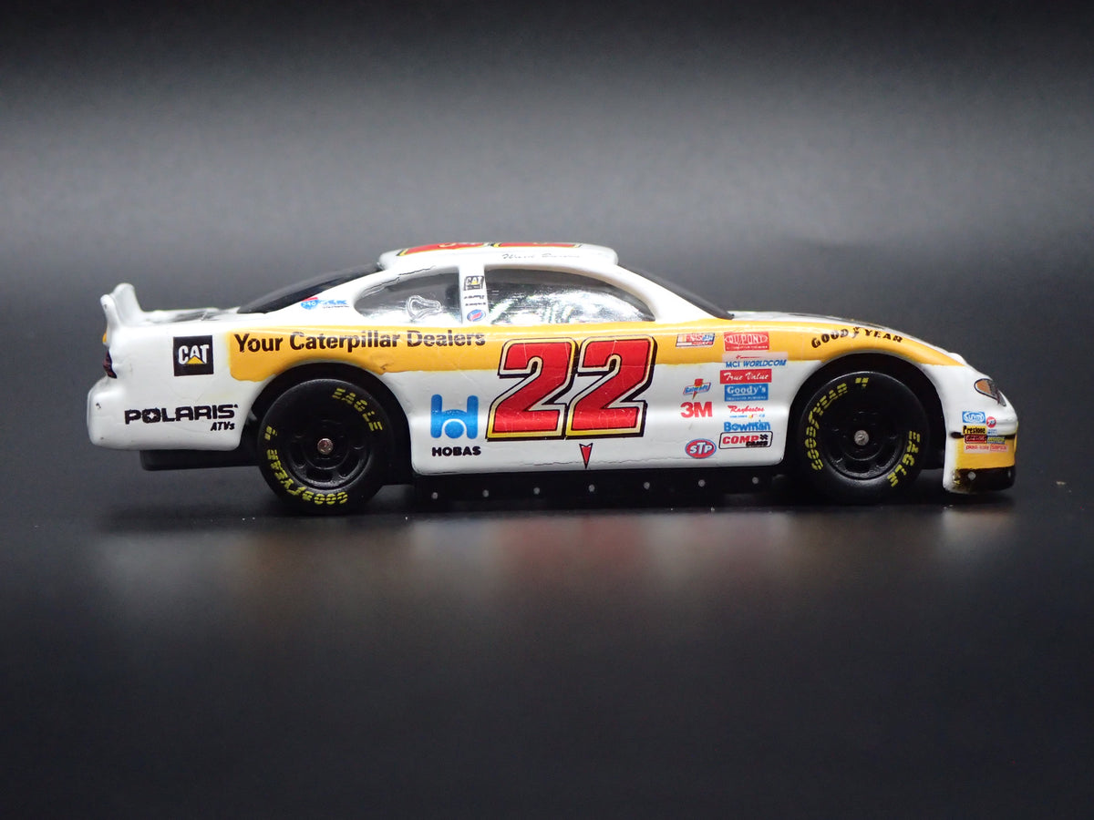 2000 00 PONTIAC GRAND PRIX 22 WARD BURTON CAT NASCAR 1:64 DIECAST MODEL CAR