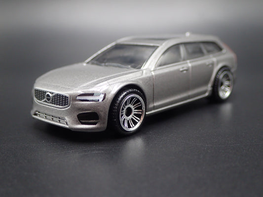 2017-2022 VOLVO V90 T6 R DESIGN STATION WAGON 1:64 SCALE DIECAST MODEL CAR