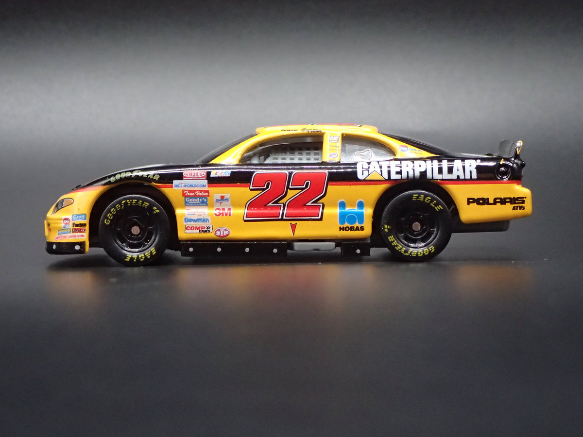 2000 00 PONTIAC GRAND PRIX 22 WARD BURTON CAT NASCAR 1:64 DIECAST MODEL CAR