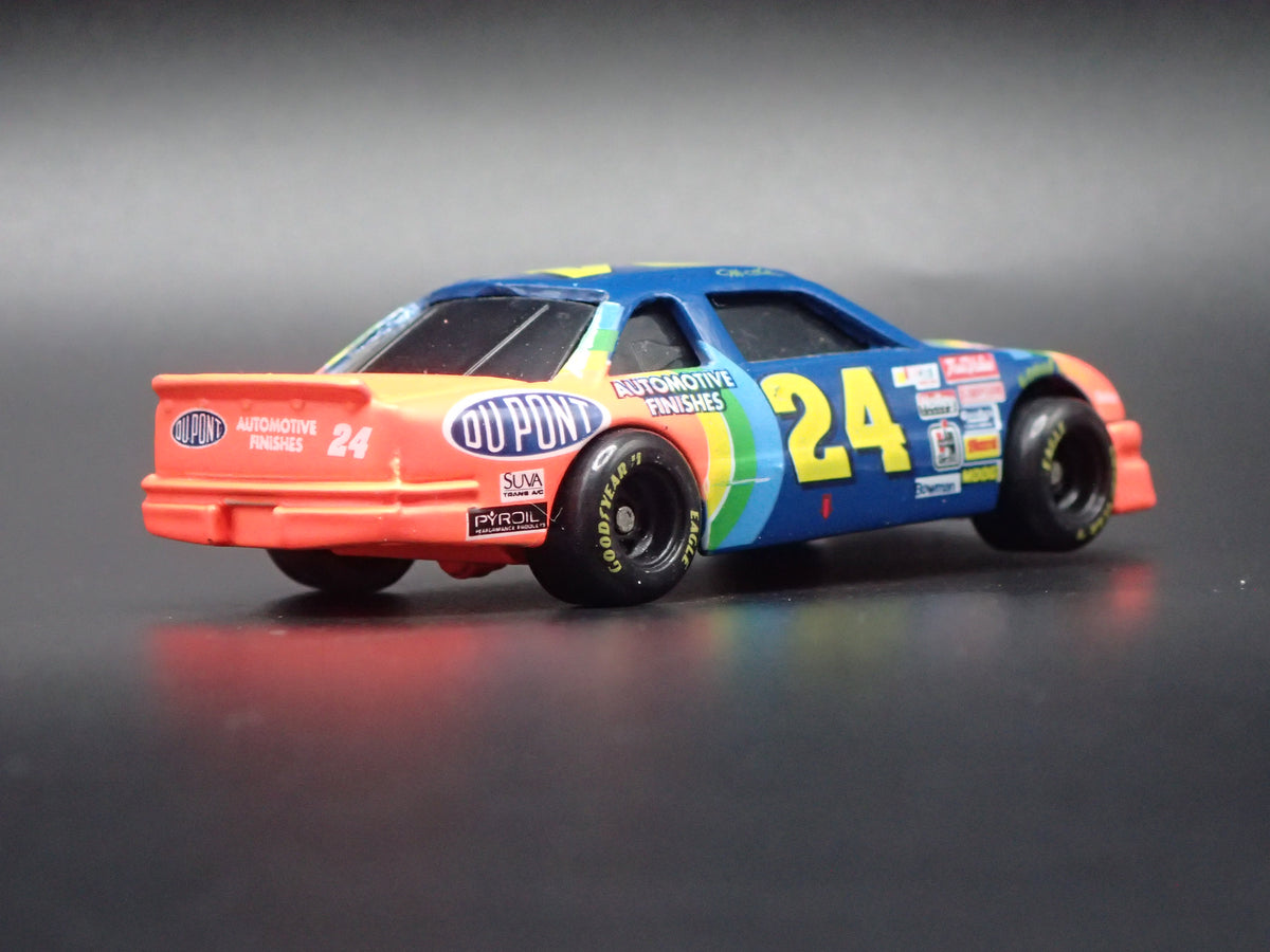 1994 94 CHEVY CHEVROLET LUMINA 24 JEFF GORDON NASCAR 1:64 SCALE DIECAST CAR