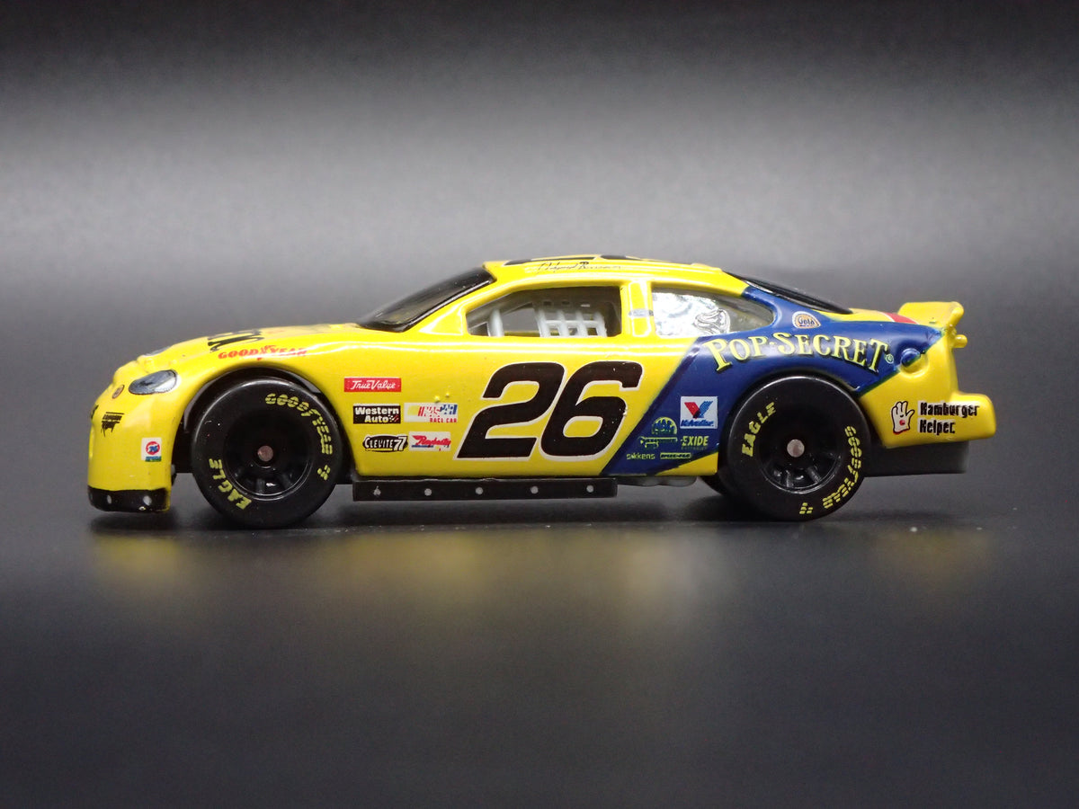 1999 99 FORD TAURUS 26 JOHNNY BENSON CHEERIOS NASCAR 1/64 SCALE DIECAST CAR