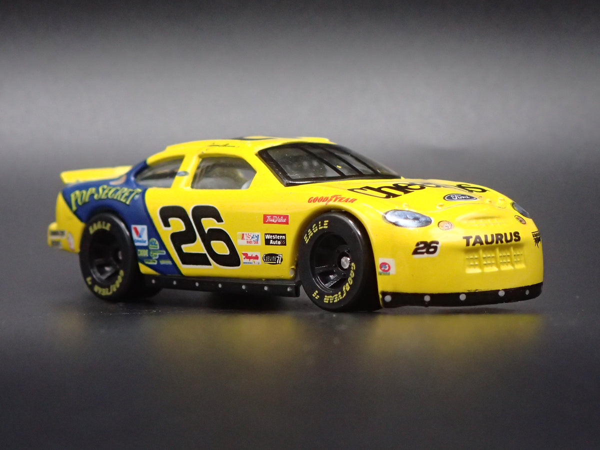 1999 99 FORD TAURUS 26 JOHNNY BENSON CHEERIOS NASCAR 1/64 SCALE DIECAST CAR