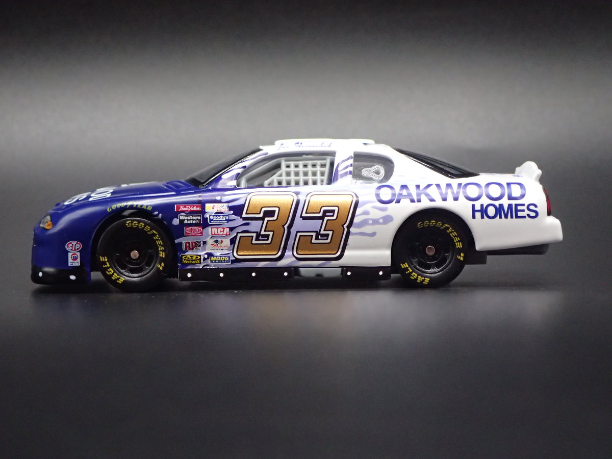2000 CHEVY CHEVROLET MONTE CARLO 33 JOE NEMECHEK NASCAR 1:64 SCALE DIECAST MODEL CAR
