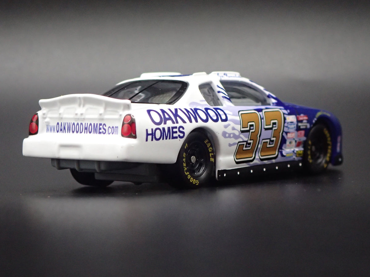 2000 CHEVY CHEVROLET MONTE CARLO 33 JOE NEMECHEK NASCAR 1:64 SCALE DIECAST MODEL CAR