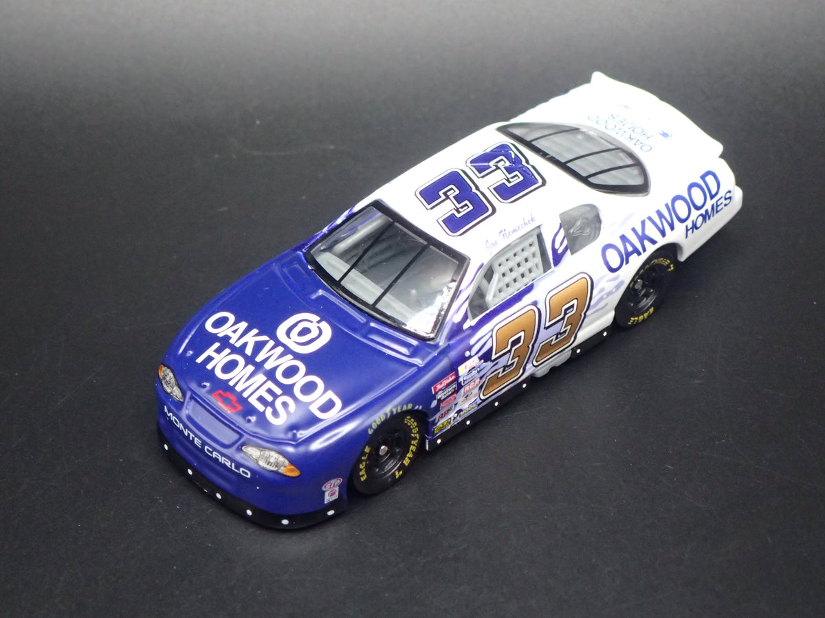 2000 CHEVY CHEVROLET MONTE CARLO 33 JOE NEMECHEK NASCAR 1:64 SCALE DIECAST MODEL CAR