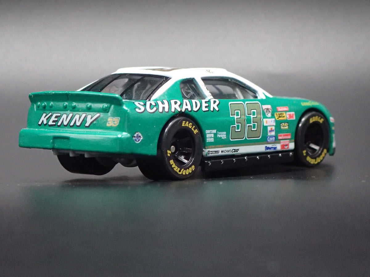 1998 CHEVY CHEVROLET MONTE CARLO 33 KEN SCHRADER NASCAR 1:64 SCALE DIECAST CAR