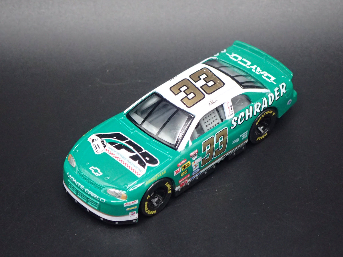 1998 CHEVY CHEVROLET MONTE CARLO 33 KEN SCHRADER NASCAR 1:64 SCALE DIECAST CAR