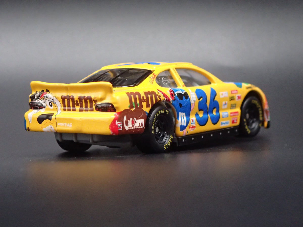 1999 99 PONTIAC GRAND PRIX 36 ERNIE IRVAN M&M'S NASCAR 1:64 SCALE DIECAST CAR
