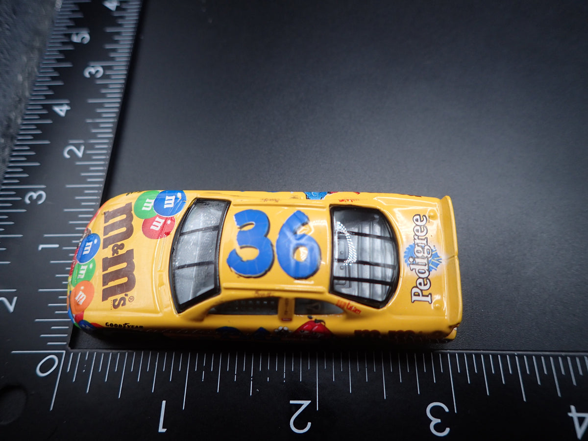 1999 99 PONTIAC GRAND PRIX 36 ERNIE IRVAN M&M'S NASCAR 1:64 SCALE DIECAST CAR