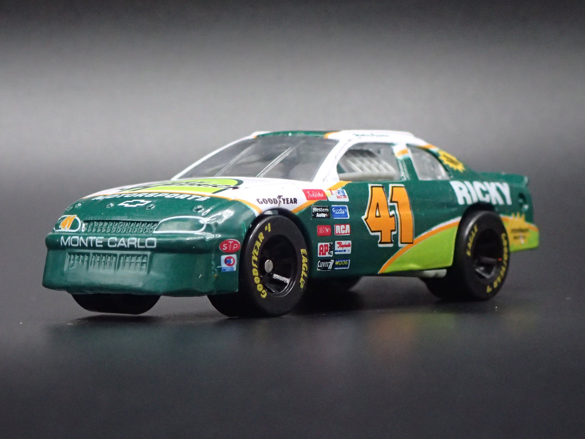 1996 96 CHEVY MONTE CARLO 41 RICKY CRAVEN LARRY HEDRICK NASCAR 1:64 SCALE DIECAST CAR