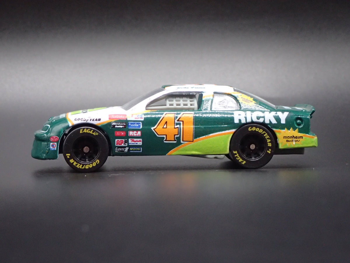1996 96 CHEVY MONTE CARLO 41 RICKY CRAVEN LARRY HEDRICK NASCAR 1:64 SCALE DIECAST CAR