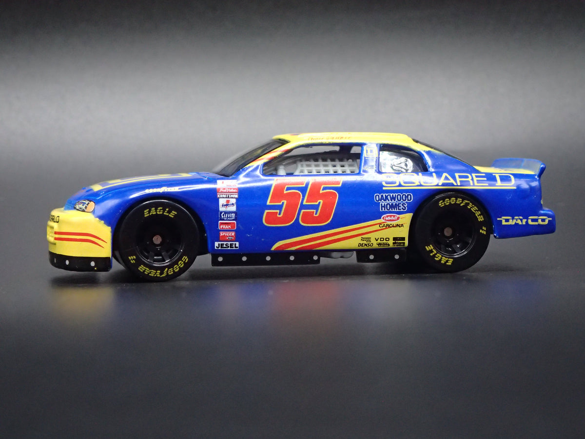 1999 CHEVY CHEVROLET MONTE CARLO 55 KENNY WALLACE NASCAR 1:64 SCALE DIECAST MODEL CAR