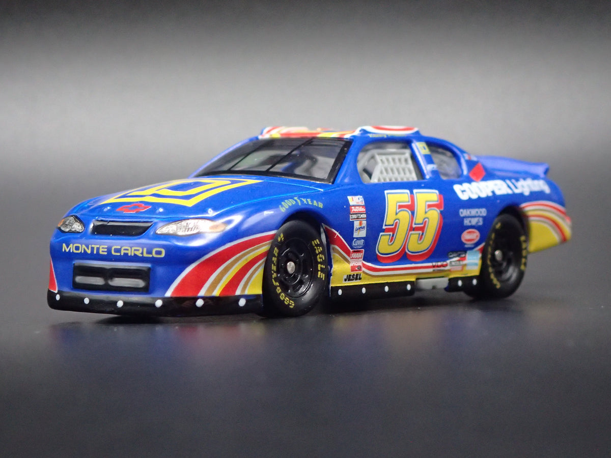 2000 CHEVY CHEVROLET MONTE CARLO 55 KENNY WALLACE NASCAR 1:64 SCALE DIECAST MODEL CAR