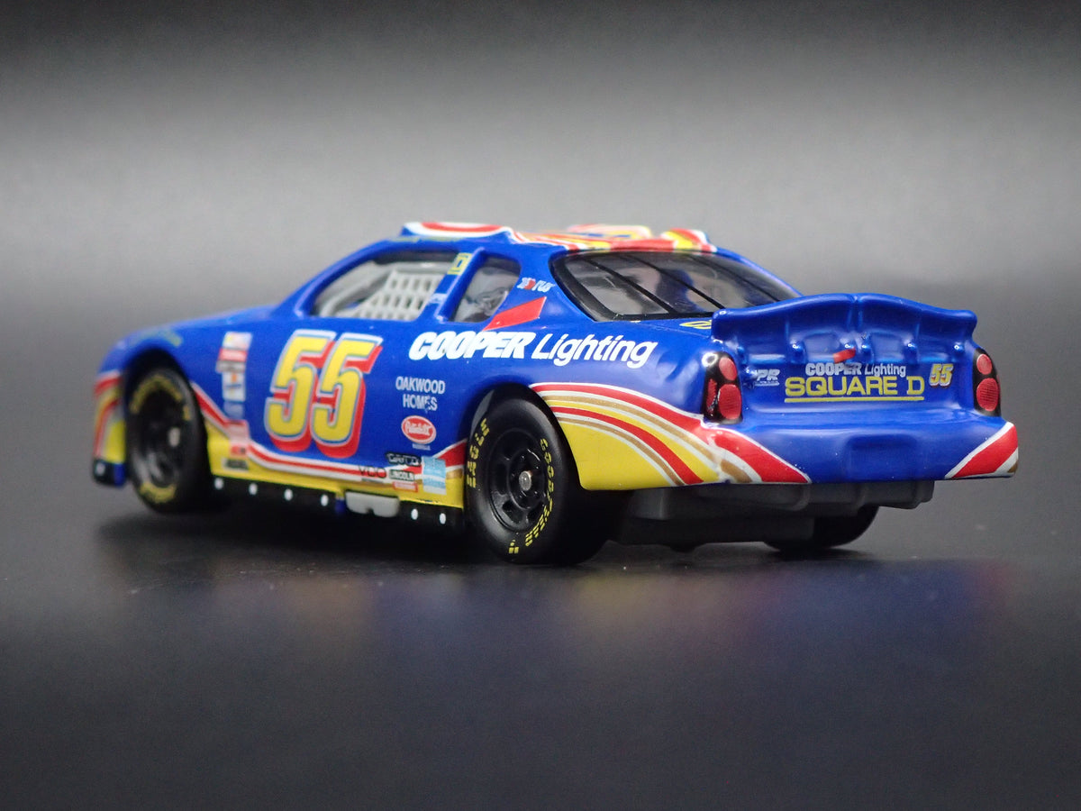 2000 CHEVY CHEVROLET MONTE CARLO 55 KENNY WALLACE NASCAR 1:64 SCALE DIECAST MODEL CAR