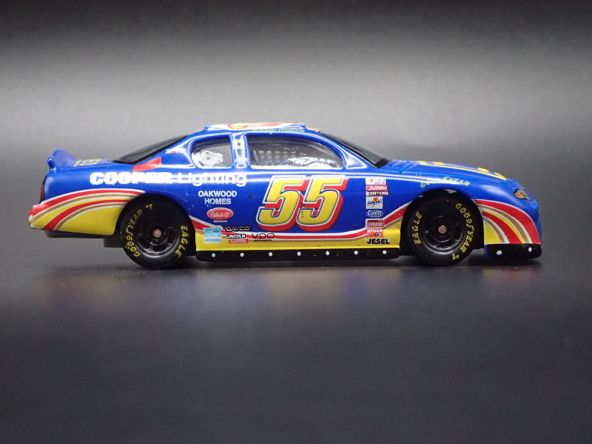 2000 CHEVY CHEVROLET MONTE CARLO 55 KENNY WALLACE NASCAR 1:64 SCALE DIECAST MODEL CAR