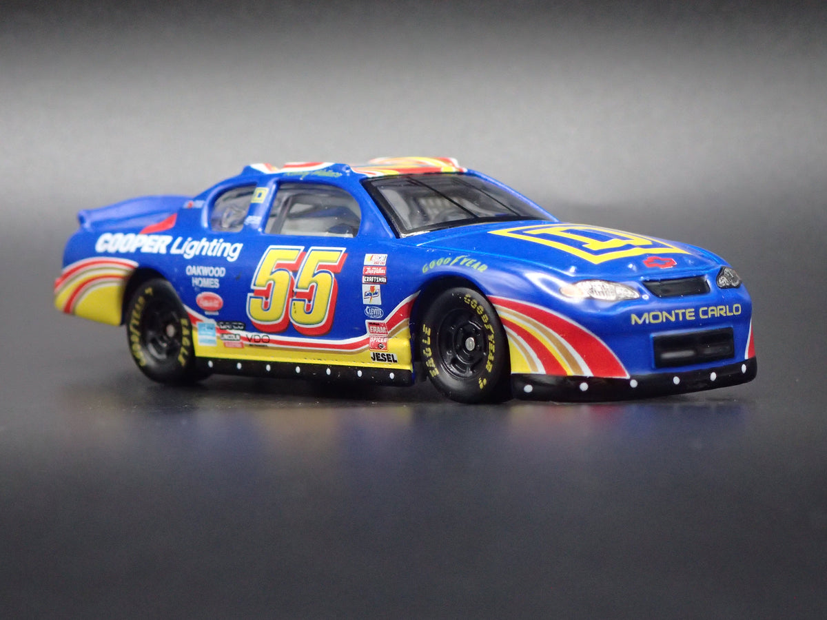 2000 CHEVY CHEVROLET MONTE CARLO 55 KENNY WALLACE NASCAR 1:64 SCALE DIECAST MODEL CAR