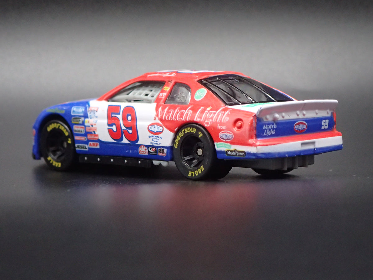 1998 CHEVY MONTE CARLO 59 ROBERT PRESSLEY KINGSFORD NASCAR 1/64 SCALE DIECAST CAR