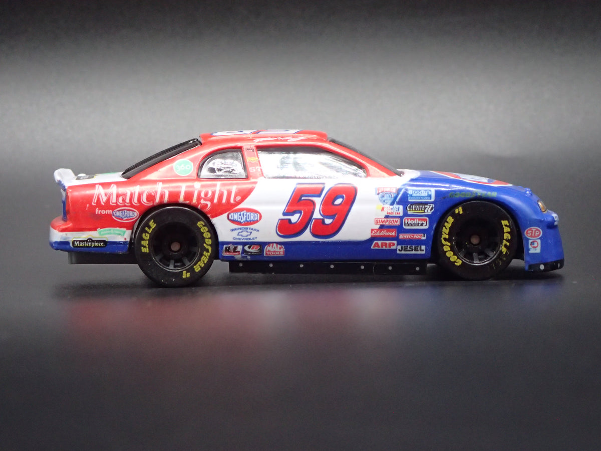1998 CHEVY MONTE CARLO 59 ROBERT PRESSLEY KINGSFORD NASCAR 1/64 SCALE DIECAST CAR
