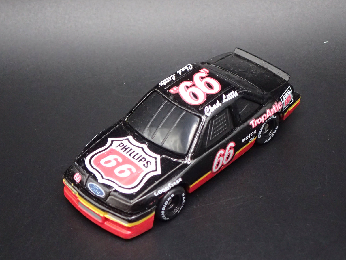 1991 91 FORD THUNDERBIRD 66 CHAD LITTLE PHILLIPS NASCAR 1:64 SCALE DIECAST CAR