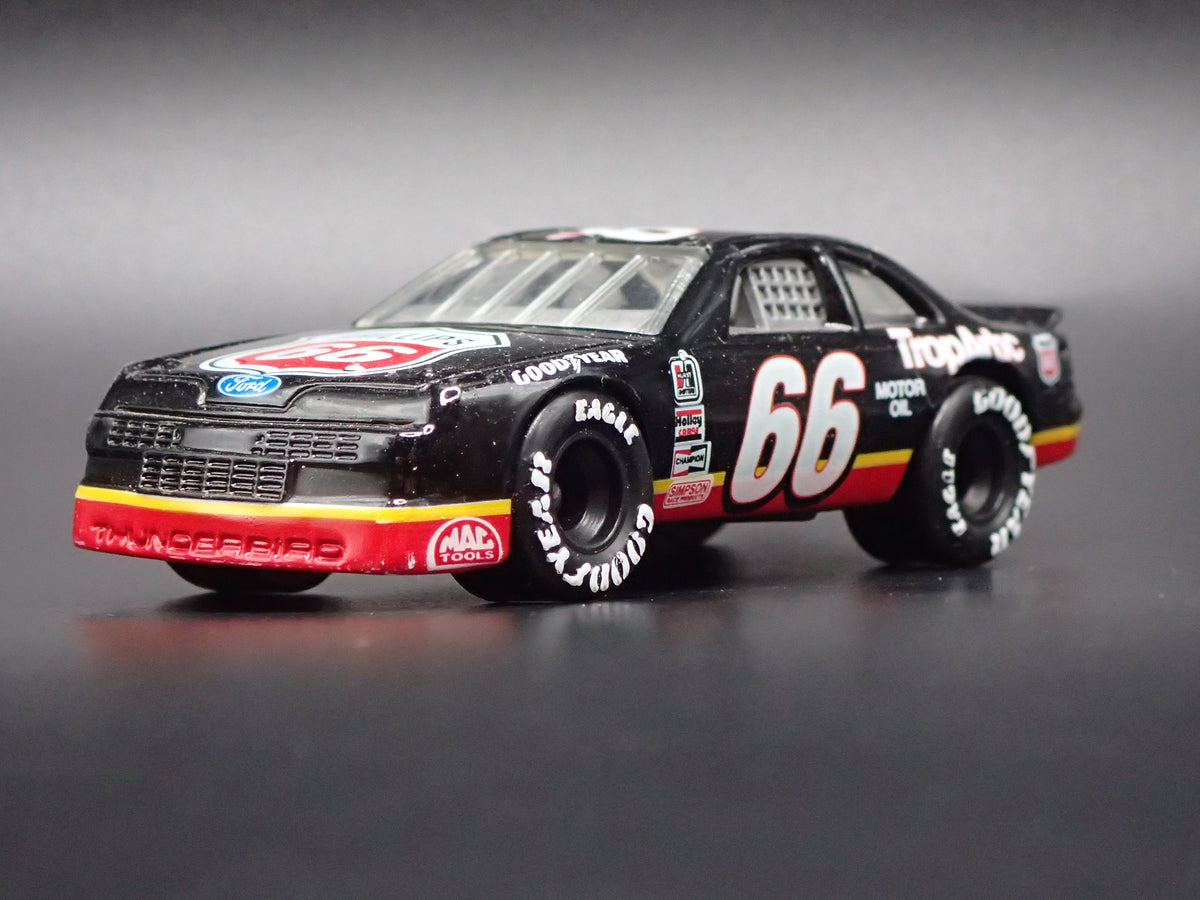 1992 92 FORD THUNDERBIRD 66 CHAD LITTLE PHILLIPS NASCAR 1:64 SCALE DIECAST CAR