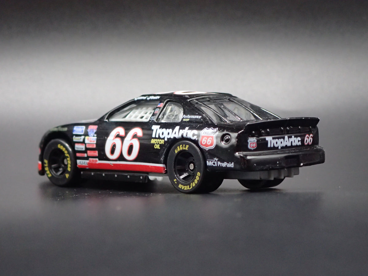 1998 98 CHEVY MONTE CARLO 66 ELLIOT SADLER NASCAR 1:64 SCALE DIECAST MODEL CAR