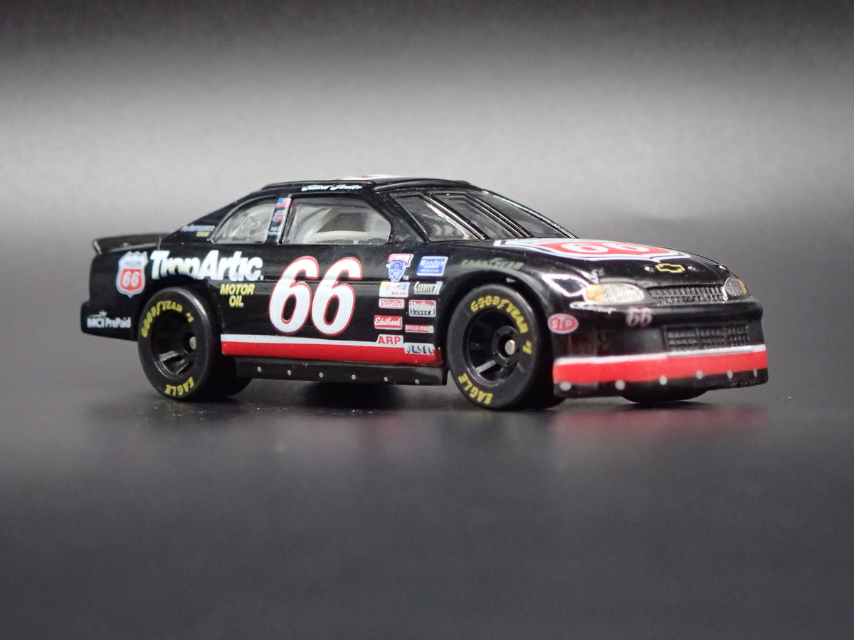 1998 98 CHEVY MONTE CARLO 66 ELLIOT SADLER NASCAR 1:64 SCALE DIECAST MODEL CAR