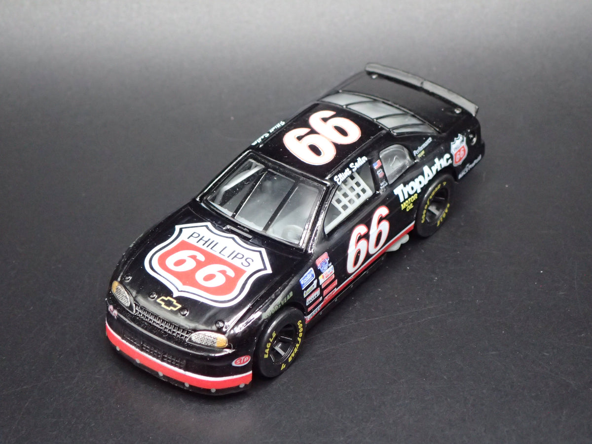 1998 98 CHEVY MONTE CARLO 66 ELLIOT SADLER NASCAR 1:64 SCALE DIECAST MODEL CAR
