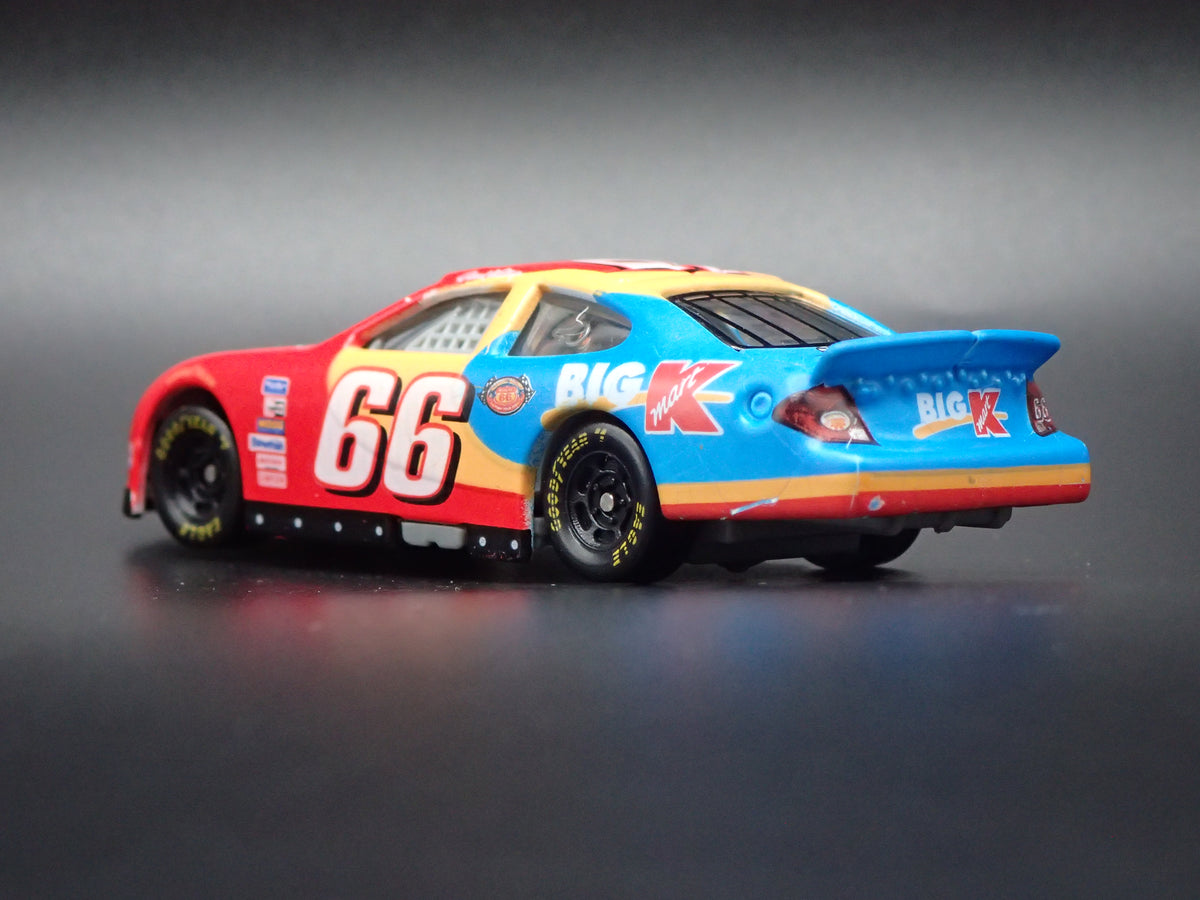 2000 00 FORD TAURUS 66 DARRELL WALTRIP NASCAR 1/64 SCALE DIECAST MODEL CAR