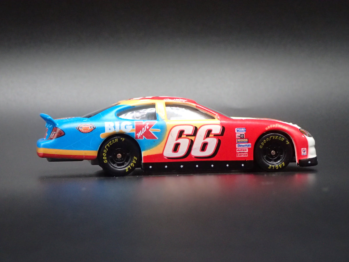 2000 00 FORD TAURUS 66 DARRELL WALTRIP NASCAR 1/64 SCALE DIECAST MODEL CAR