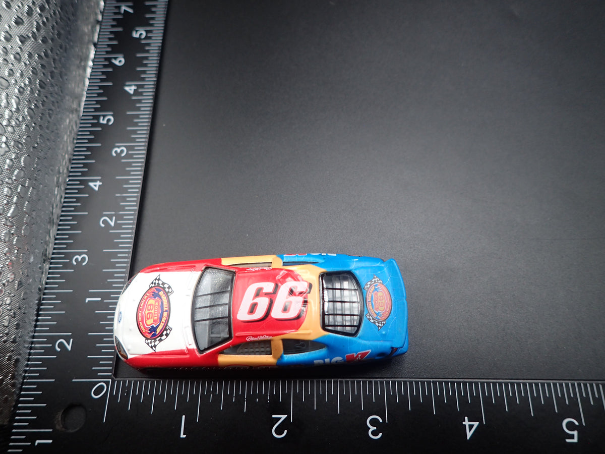 2000 00 FORD TAURUS 66 DARRELL WALTRIP NASCAR 1/64 SCALE DIECAST MODEL CAR