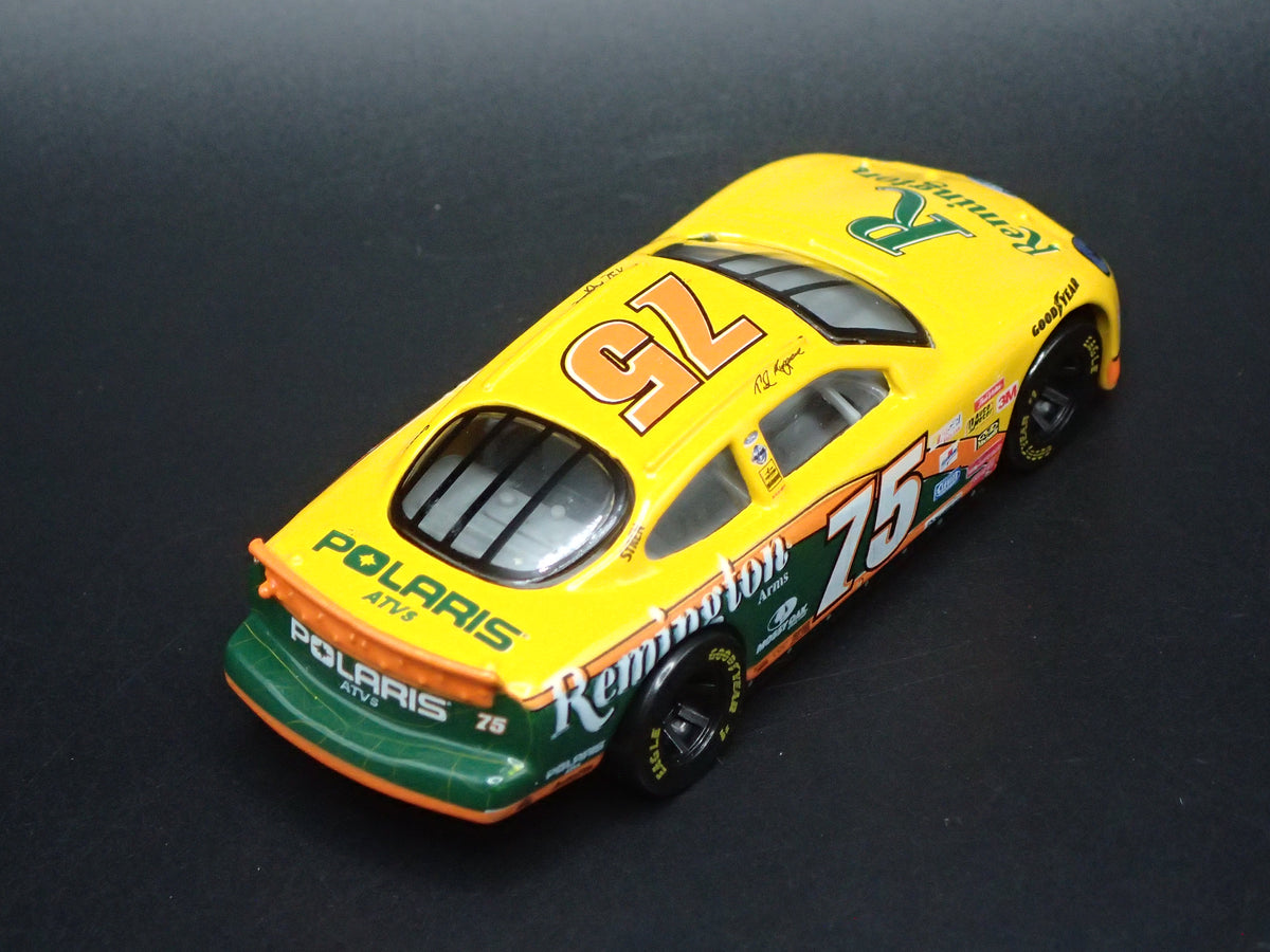 1999 99 FORD TAURUS 75 RICK MAST NASCAR 1:64 SCALE DIORAMA DIECAST MODEL CAR