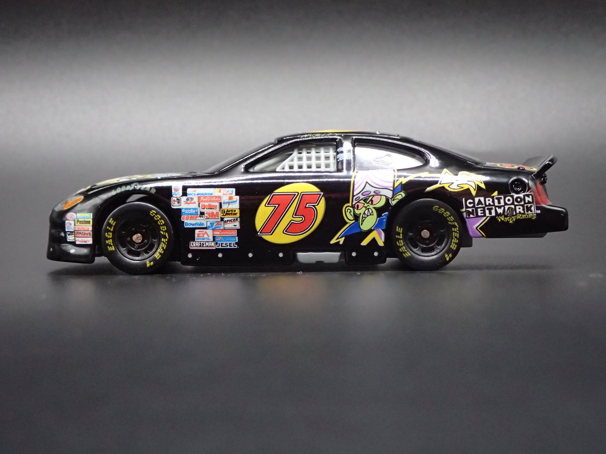2000 FORD TAURUS 75 WALLY DALLENBACH CARTOON NETWORK NASCAR 1:64 SCALE DIECAST CAR