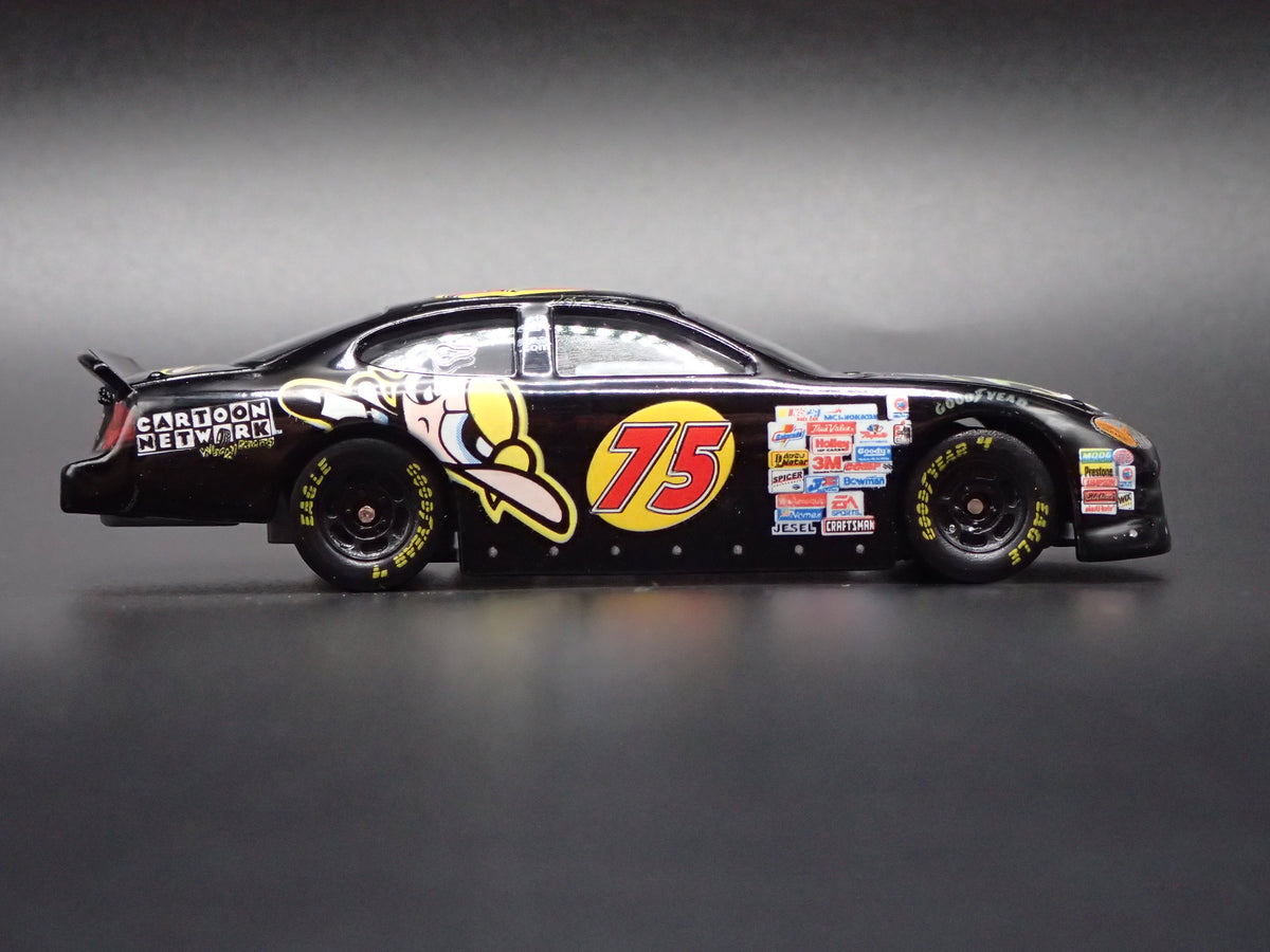 2000 FORD TAURUS 75 WALLY DALLENBACH CARTOON NETWORK NASCAR 1:64 SCALE DIECAST CAR