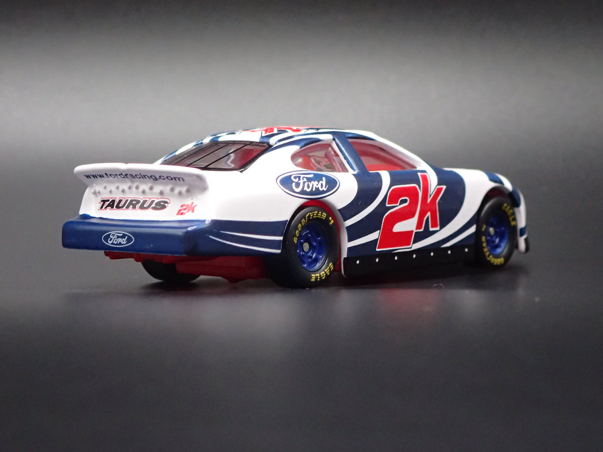 2000 00 FORD TAURUS 2K FORD RACING NASCAR 1:64 SCALE COLLECTIBLE DIECAST CAR