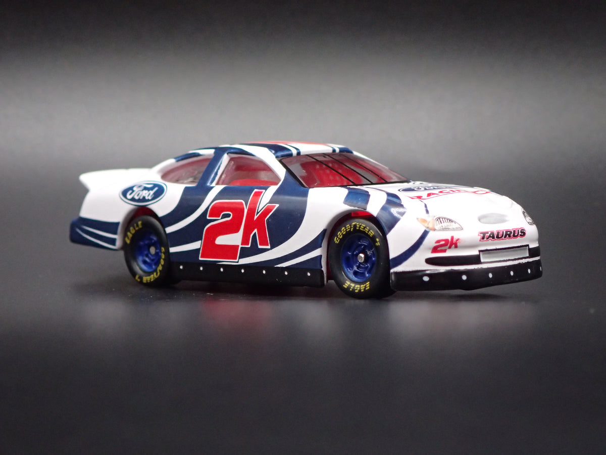 2000 00 FORD TAURUS 2K FORD RACING NASCAR 1:64 SCALE COLLECTIBLE DIECAST CAR