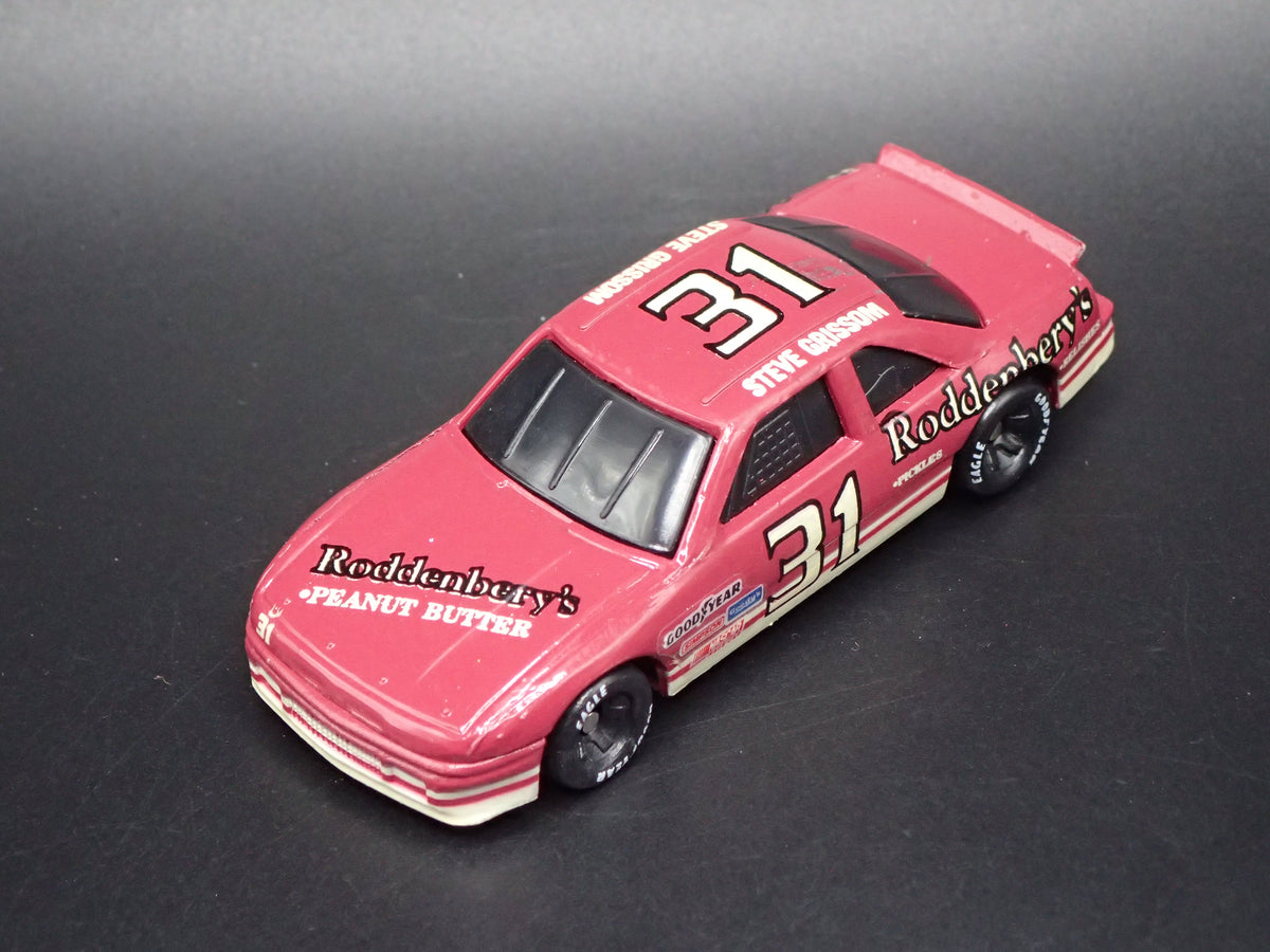 1992 92 OLDSMOBILE CUTLASS 31 STEVE GRISSOM NASCAR 1:64 SCALE DIECAST MODEL CAR