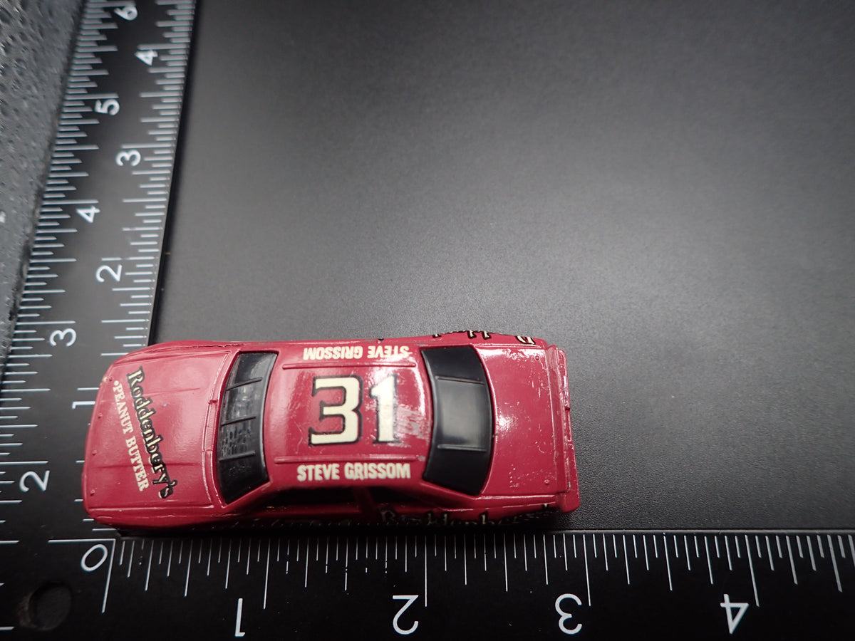 1992 92 OLDSMOBILE CUTLASS 31 STEVE GRISSOM NASCAR 1:64 SCALE DIECAST MODEL CAR