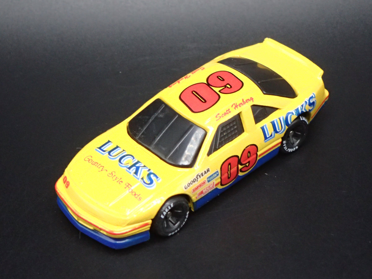 1992 92 PONTIAC GRAND PRIX 09 SCOTT HERBERG LUCKS NASCAR  1:64 SCALE DIECAST CAR