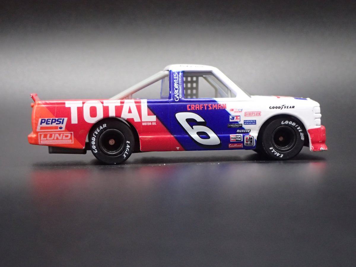 1995 CHEVY SILVERADO #6 RICK CARELLI TOTAL NASCAR TRUCK 1:64 SCALE DIECAST CAR