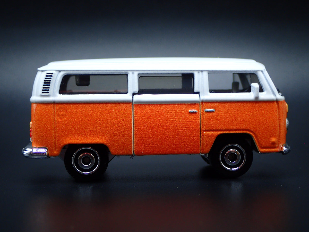 1967-1979 VW VOLKSWAGEN TYPE 2 T2 BUS 1/64 SCALE COLLECTIBLE DIECAST MODEL CAR