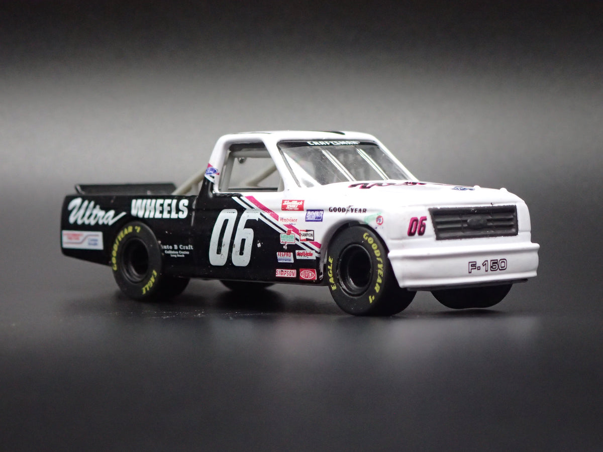 1995 95 FORD F150 06 BUTCH GILLILAND ULTRA WHEELS NASCAR TRUCK 1:64 DIECAST CAR