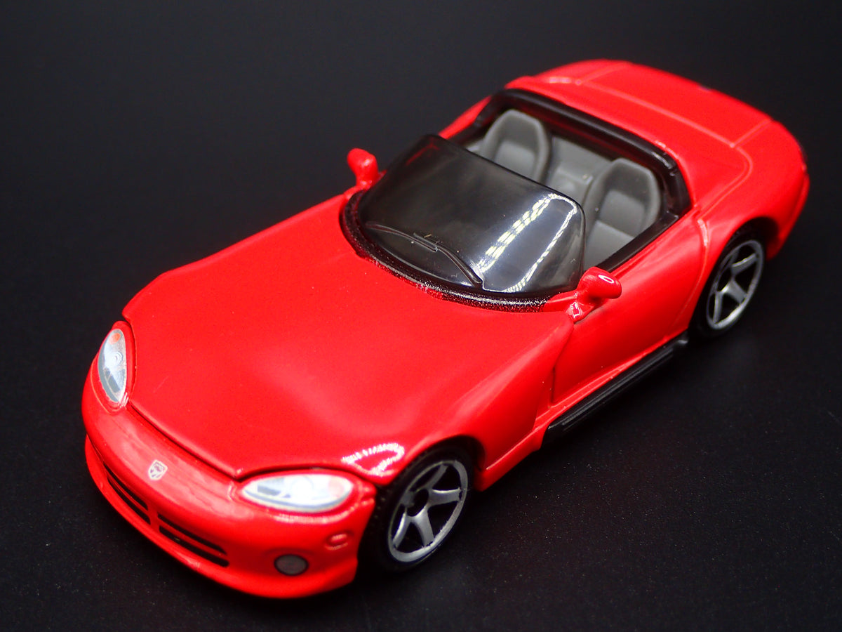 1992-1996 DODGE VIPER RT/10 1/64 SCALE COLLECTIBLE DIORAMA DIECAST MODEL CAR
