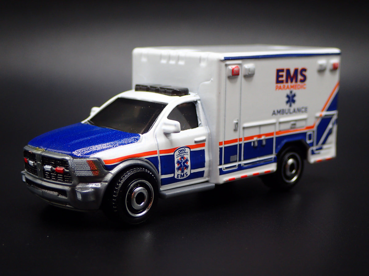 2019 19 RAM AMBULANCE EMS PARAMEDIC 1/64 MB SCALE DIORAMA DIECAST MODEL CAR